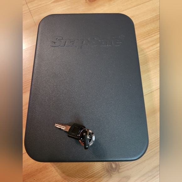 SnapSafe Lock Box Keylock for valuables &Pistol Safe Key x x 18 Gauge Steel Gray - Picture 10 of 10